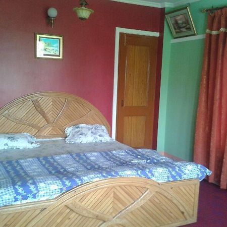 Asif Guest House Srīnagar Camera foto