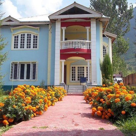 Asif Guest House Srīnagar Esterno foto